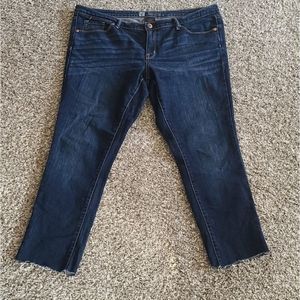 Mossimo
Altered Bottoms Skinny Capri's
